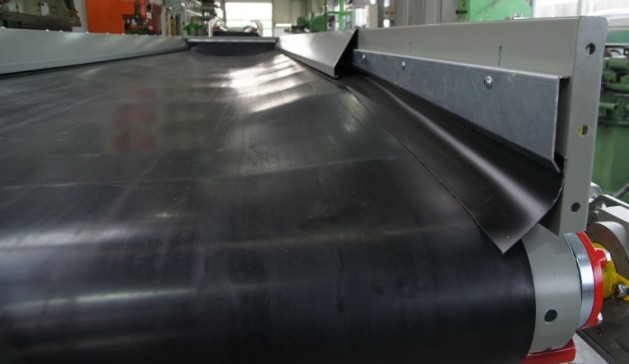 輸送機(jī)廠家介紹混凝土皮帶輸送機(jī) 